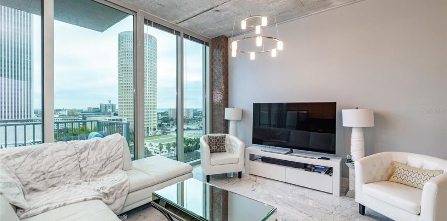 Condominio en Tampa, Florida, 1 dormitorio № 1855683