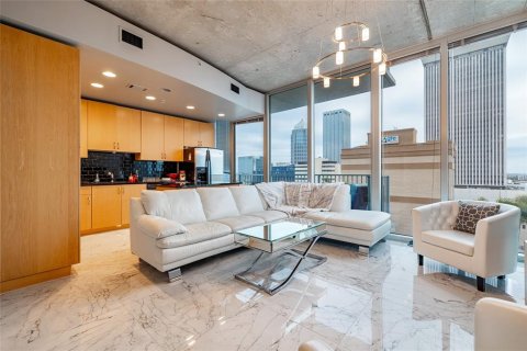 Condominio en alquiler en Tampa, Florida, 1 dormitorio, 71.72 m2 № 1855683 - foto 2