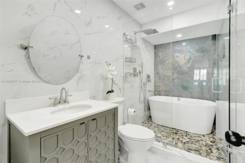 Купить виллу или дом в Майами, Флорида 3 спальни, 182.09м2, № 1929891 - фото 18