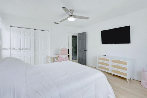 Купить виллу или дом в Майами, Флорида 3 спальни, 182.09м2, № 1929891 - фото 20