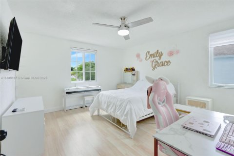 Купить виллу или дом в Майами, Флорида 3 спальни, 182.09м2, № 1929891 - фото 19