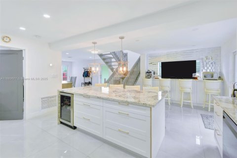 Купить виллу или дом в Майами, Флорида 3 спальни, 182.09м2, № 1929891 - фото 10