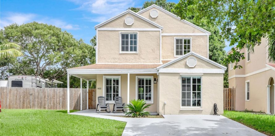 Дом в Майами, Флорида 3 спальни, 182.09м2 № 1929891