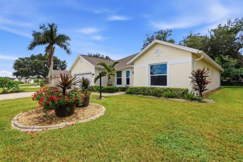 Villa ou maison à vendre à Englewood, Floride: 2 chambres, 166.02 m2 № 2334284 - photo 4