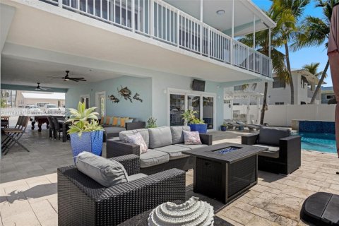 House in Key Largo, Florida 4 bedrooms, 117.06 sq.m. № 1740057 - photo 12