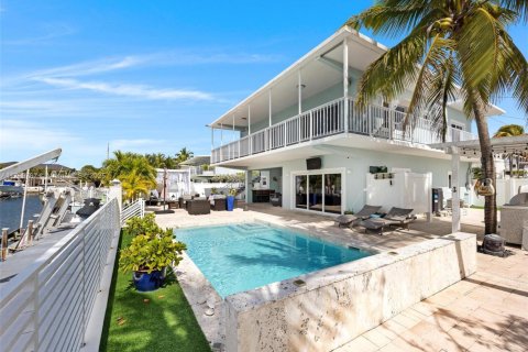 House in Key Largo, Florida 4 bedrooms, 117.06 sq.m. № 1740057 - photo 14
