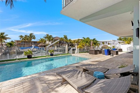 House in Key Largo, Florida 4 bedrooms, 117.06 sq.m. № 1740057 - photo 18