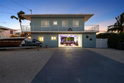 House in Key Largo, Florida 4 bedrooms, 117.06 sq.m. № 1740057 - photo 4