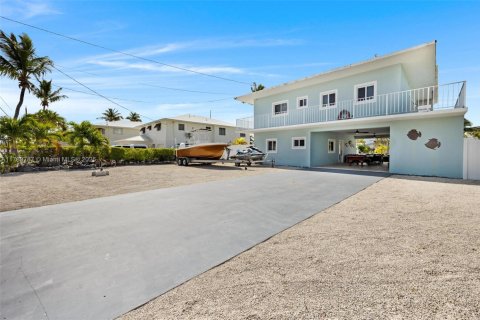 House in Key Largo, Florida 4 bedrooms, 117.06 sq.m. № 1740057 - photo 2