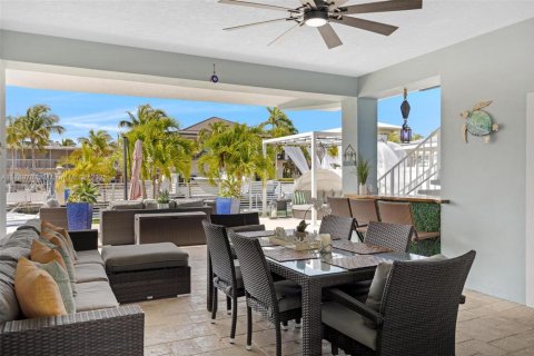 House in Key Largo, Florida 4 bedrooms, 117.06 sq.m. № 1740057 - photo 7
