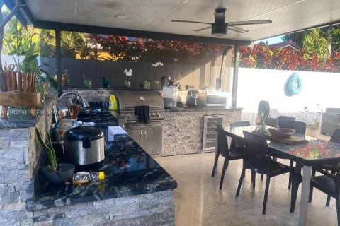 Villa ou maison à vendre à Miami, Floride: 3 chambres, 164.44 m2 № 2054540 - photo 14