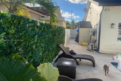 Villa ou maison à vendre à Miami, Floride: 3 chambres, 164.44 m2 № 2054540 - photo 15