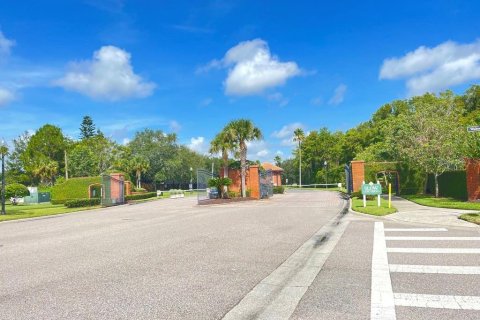 House in Orlando, Florida 4 bedrooms, 285.49 sq.m. № 1916650 - photo 22