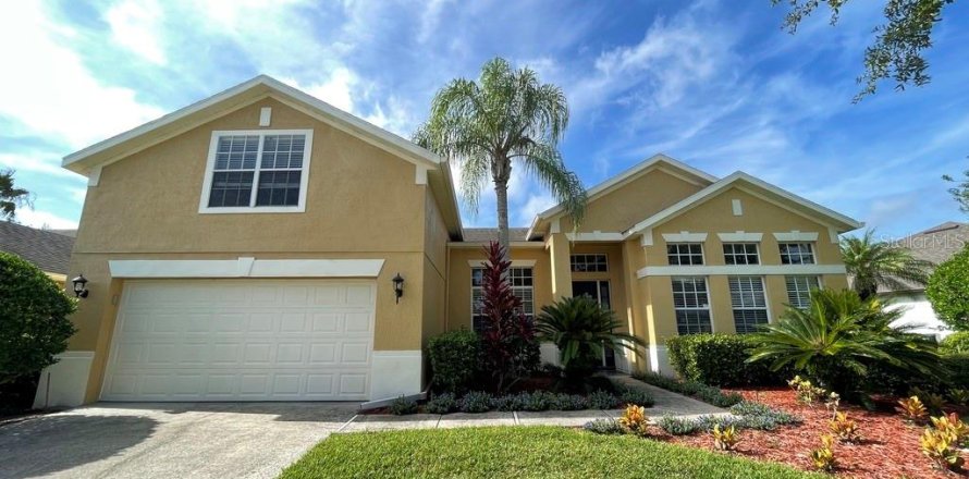 House in Orlando, Florida 4 bedrooms, 285.49 sq.m. № 1916650