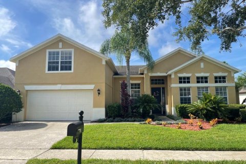 House in Orlando, Florida 4 bedrooms, 285.49 sq.m. № 1916650 - photo 24
