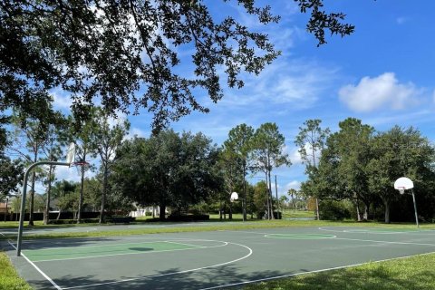 House in Orlando, Florida 4 bedrooms, 285.49 sq.m. № 1916650 - photo 10