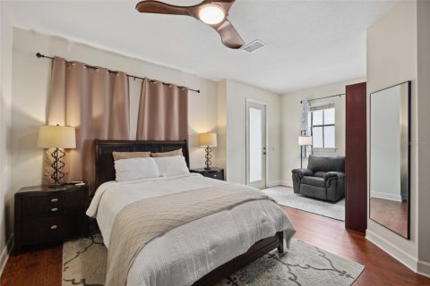 Townhouse in Tampa, Florida 2 bedrooms, 136.01 sq.m. № 1787878 - photo 12