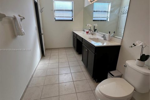 Купить таунхаус в Хомстед, Флорида 3 спальни, 161.65м2, № 1972060 - фото 26