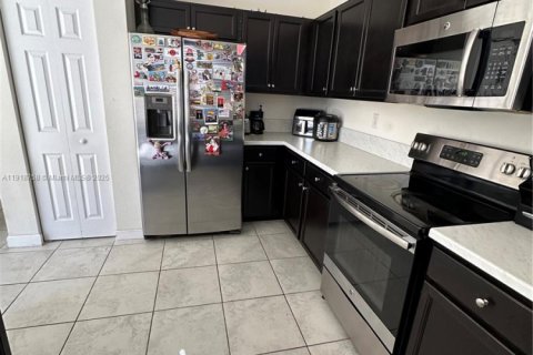 Купить таунхаус в Хомстед, Флорида 3 спальни, 161.65м2, № 1972060 - фото 11