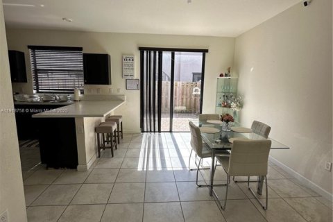 Купить таунхаус в Хомстед, Флорида 3 спальни, 161.65м2, № 1972060 - фото 13