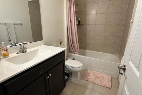 Купить таунхаус в Хомстед, Флорида 3 спальни, 161.65м2, № 1972060 - фото 30