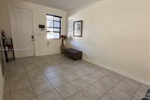 Купить таунхаус в Хомстед, Флорида 3 спальни, 161.65м2, № 1972060 - фото 5