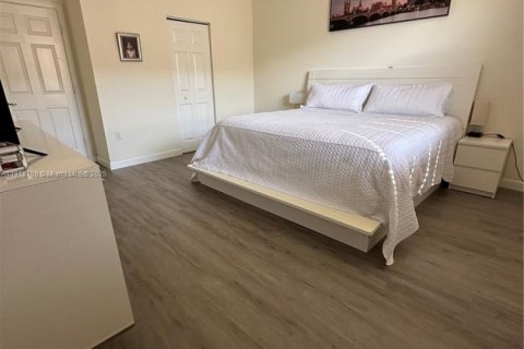 Купить таунхаус в Хомстед, Флорида 3 спальни, 161.65м2, № 1972060 - фото 23