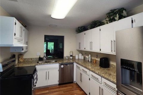 Condo in Sarasota, Florida, 2 bedrooms  № 1840084 - photo 23