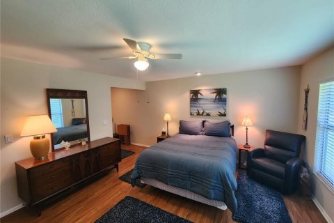 Condo in Sarasota, Florida, 2 bedrooms  № 1840084 - photo 5