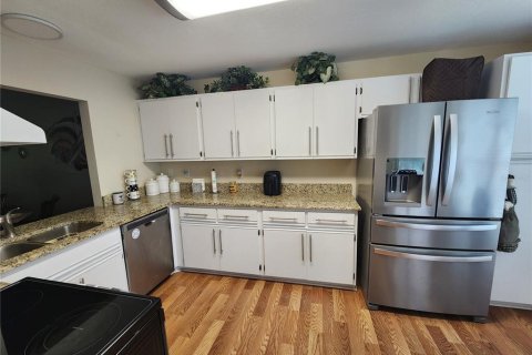 Condo in Sarasota, Florida, 2 bedrooms  № 1840084 - photo 22