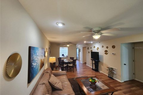 Condo in Sarasota, Florida, 2 bedrooms  № 1840084 - photo 12
