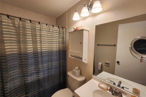Condo in Sarasota, Florida, 2 bedrooms  № 1840084 - photo 8