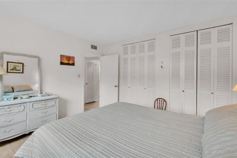 Condominio en venta en Lakeland, Florida, 2 dormitorios, 75.81 m2 № 2240022 - foto 14