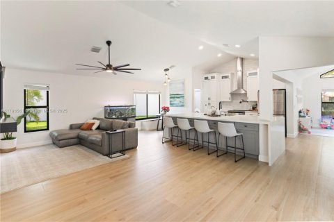 House in Coral Springs, Florida 4 bedrooms, 200.39 sq.m. № 1727659 - photo 30