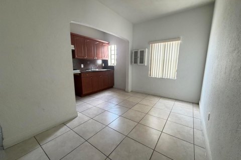 Apartamento en alquiler en Homestead, Florida, 2 dormitorios, 439.61 m2 № 2177231 - foto 4