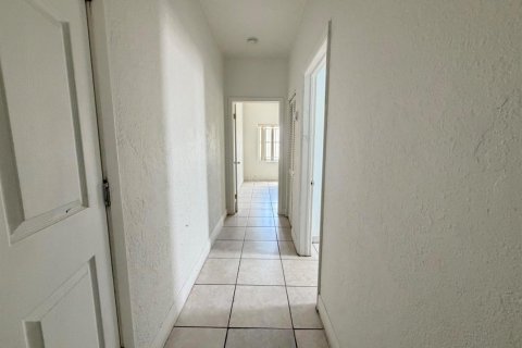 Apartamento en alquiler en Homestead, Florida, 2 dormitorios, 439.61 m2 № 2177231 - foto 7