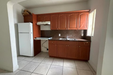 Apartamento en alquiler en Homestead, Florida, 2 dormitorios, 439.61 m2 № 2177231 - foto 6