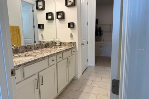 House in Auburndale, Florida 3 bedrooms, 166.02 sq.m. № 2396965 - photo 8