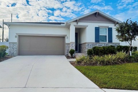 House in Auburndale, Florida 3 bedrooms, 166.02 sq.m. № 2396965