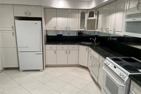 Купить кондоминиум в Халландейл-Бич, Флорида 2 спальни, 139.35м2, № 1811201 - фото 9