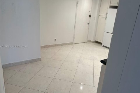 Купить кондоминиум в Халландейл-Бич, Флорида 2 спальни, 139.35м2, № 1811201 - фото 10