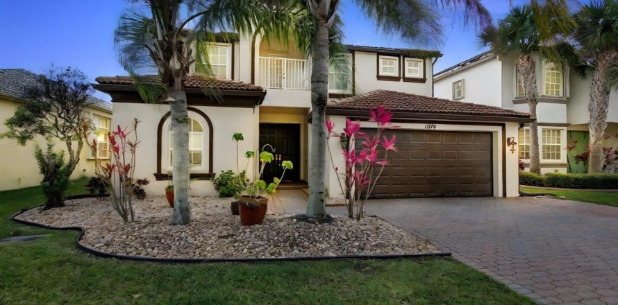 Villa ou maison à Port St. Lucie, Floride 5 chambres, 322.84 m2 № 2146867