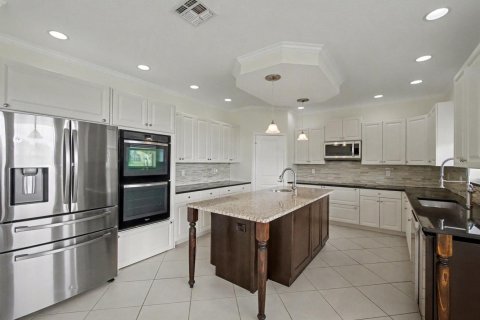 Villa ou maison à vendre à Port St. Lucie, Floride: 5 chambres, 322.84 m2 № 2146867 - photo 12