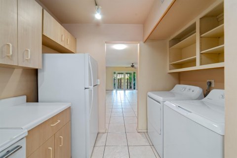 Touwnhouse à vendre à Fort Lauderdale, Floride: 3 chambres, 130.06 m2 № 2388398 - photo 11