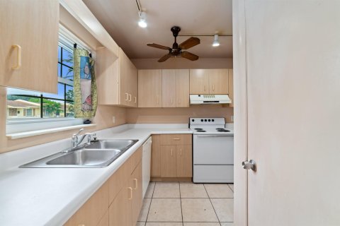 Touwnhouse à vendre à Fort Lauderdale, Floride: 3 chambres, 130.06 m2 № 2388398 - photo 8