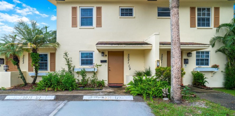 Touwnhouse à Fort Lauderdale, Floride 3 chambres, 130.06 m2 № 2388398