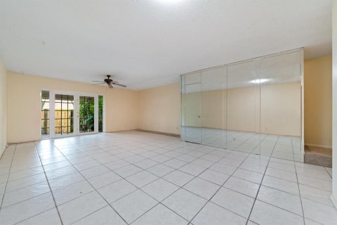 Touwnhouse à vendre à Fort Lauderdale, Floride: 3 chambres, 130.06 m2 № 2388398 - photo 5