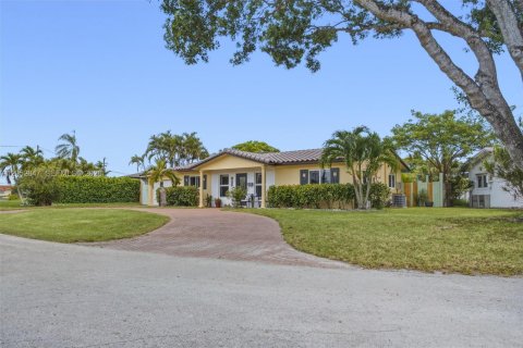 Villa ou maison à vendre à Oakland Park, Floride: 3 chambres, 144 m2 № 2189466 - photo 4