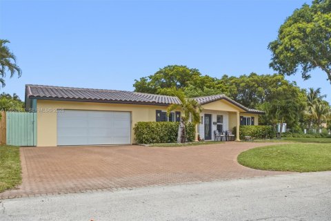 Villa ou maison à vendre à Oakland Park, Floride: 3 chambres, 144 m2 № 2189466 - photo 2