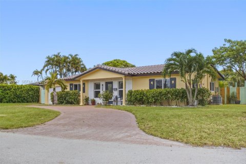 Villa ou maison à vendre à Oakland Park, Floride: 3 chambres, 144 m2 № 2189466 - photo 3